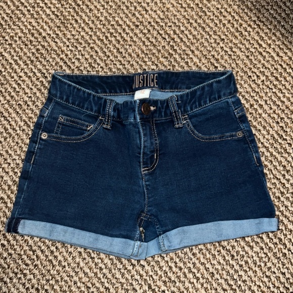 Brand new, worn twice, stretchy jean shorts. - Picture 1 of 3